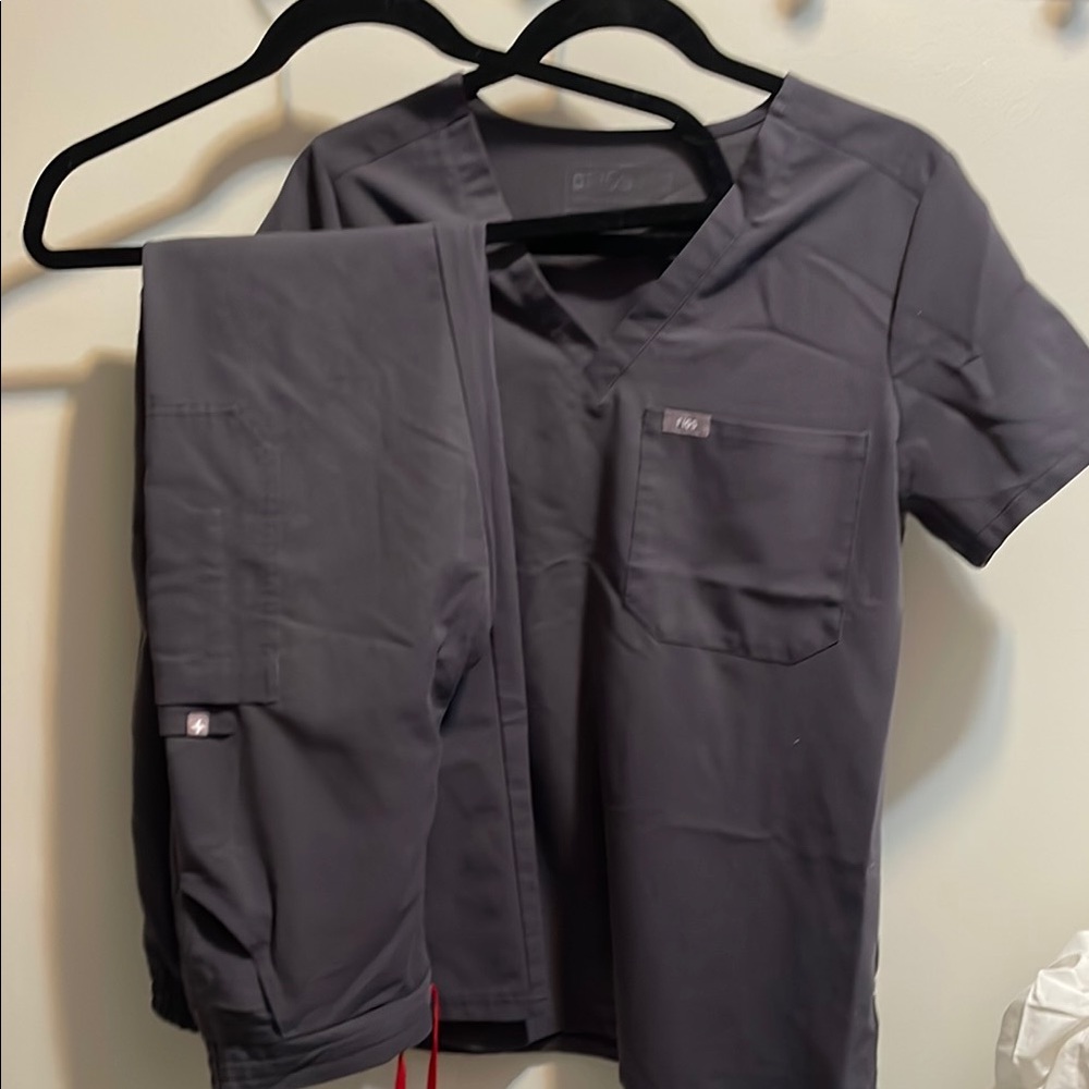 Figs Charcoal V-Neck Scrub Top